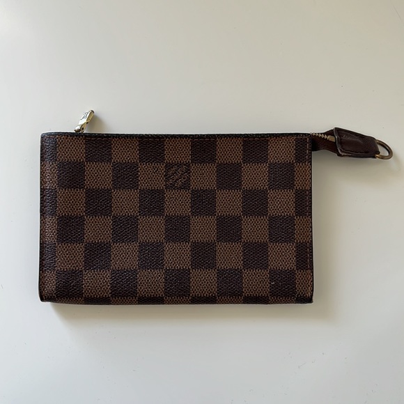 Authentic vintage Louis Vuitton bucket bag pouch. No generic chain. - Picture 2 of 16